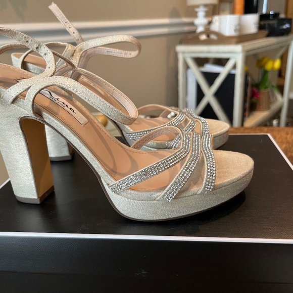 Nina saryn platform block heel evening sandals - Picture 1 of 2